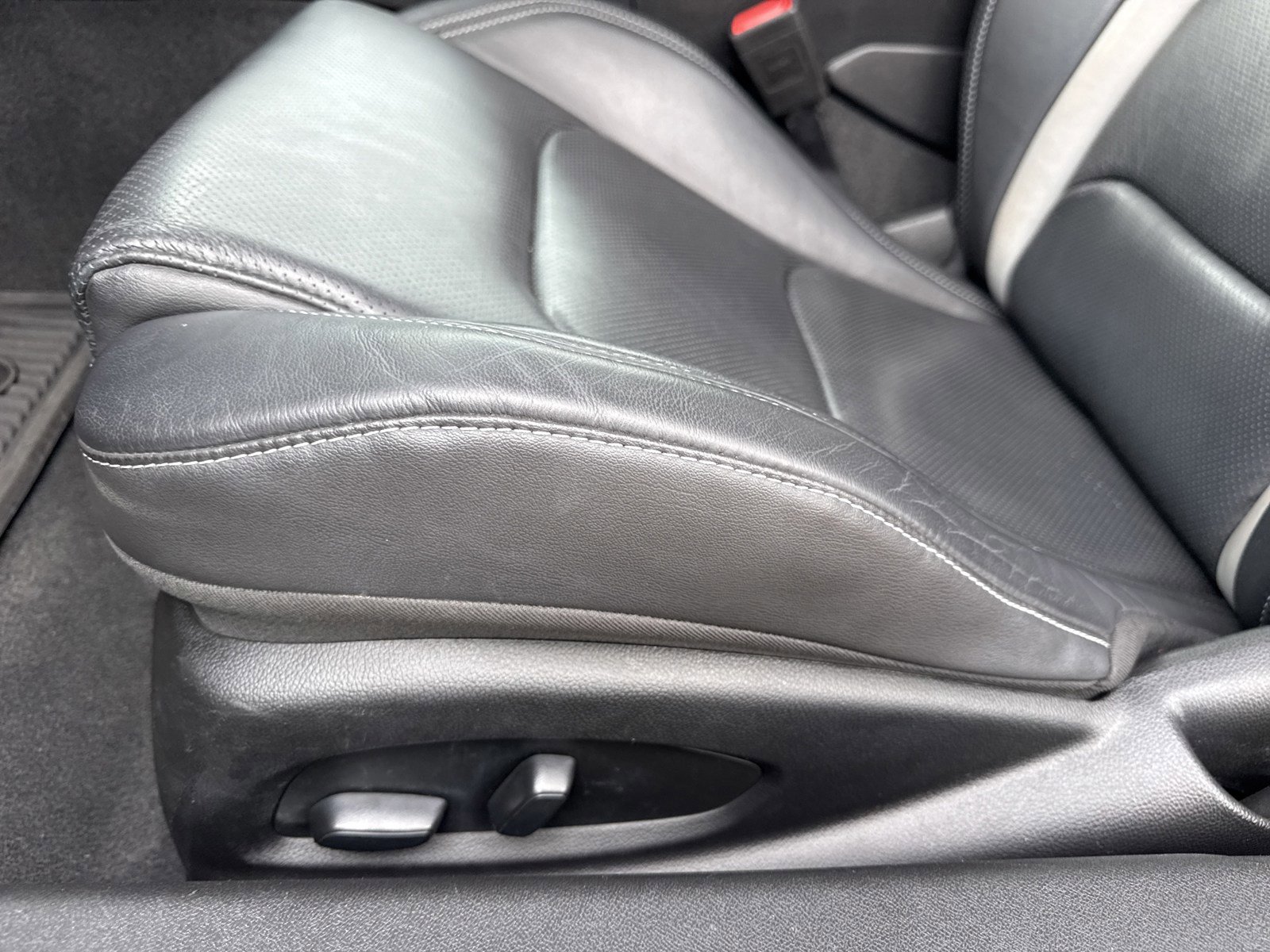 Used 2023 Chevrolet Camaro LT w/ RS Package image 14