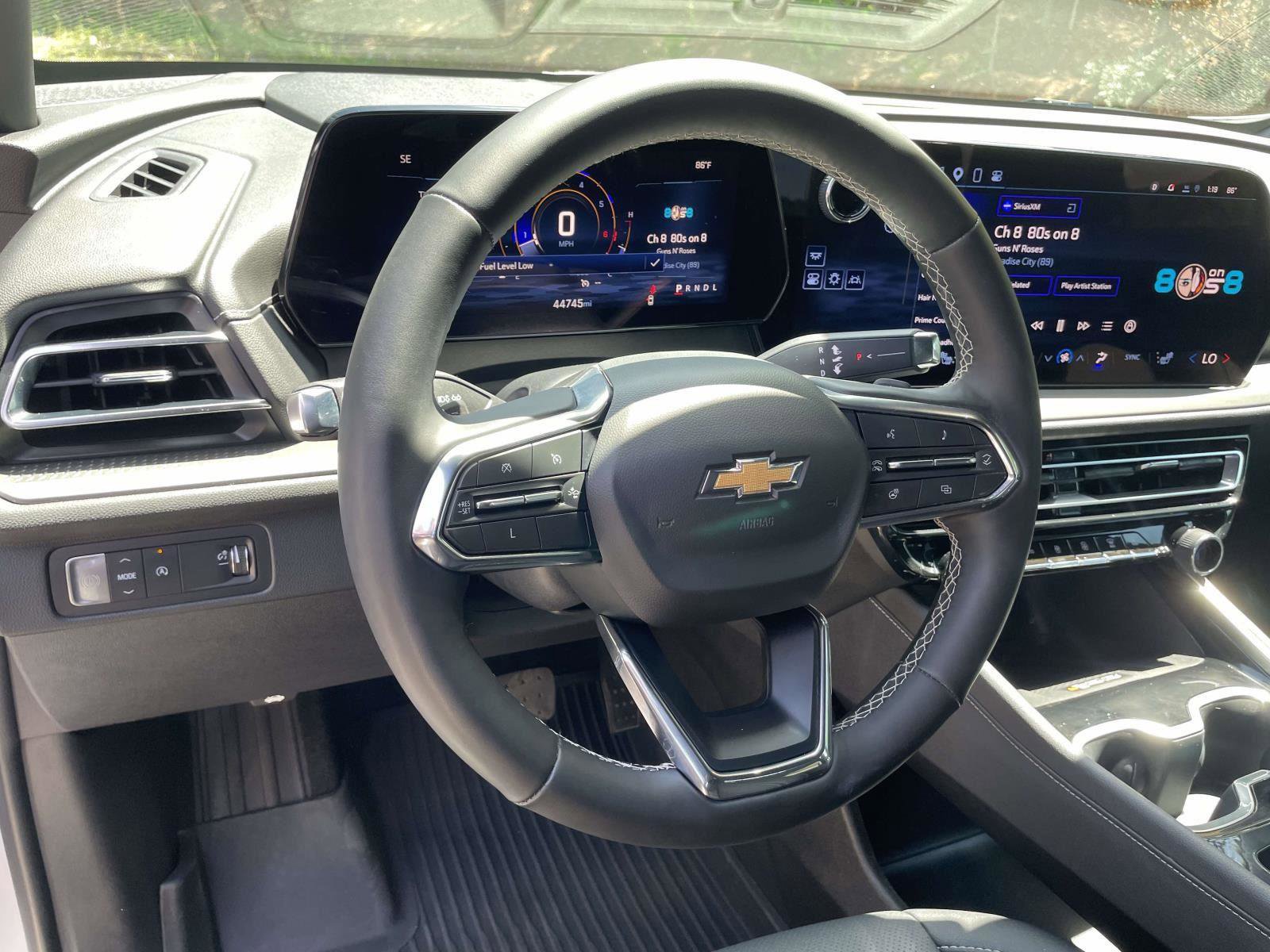 Used 2025 Chevrolet Traverse LT w/ LPO, Floor Liner Package image 7