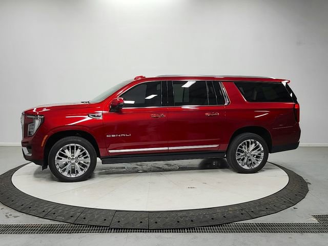 Used 2025 GMC Yukon XL Denali w/ Sun & Power Step Package image 4