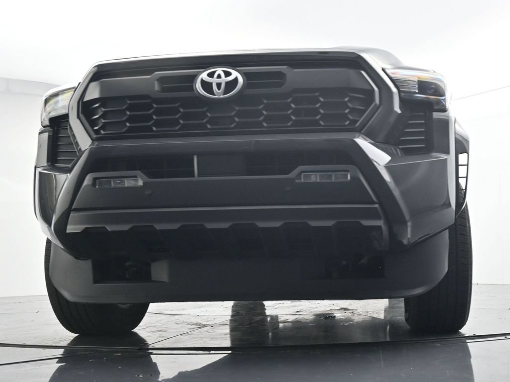 Used 2024 Toyota Tacoma TRD Sport w/ TRD Sport Upgrade Package AWD/4WD image 33