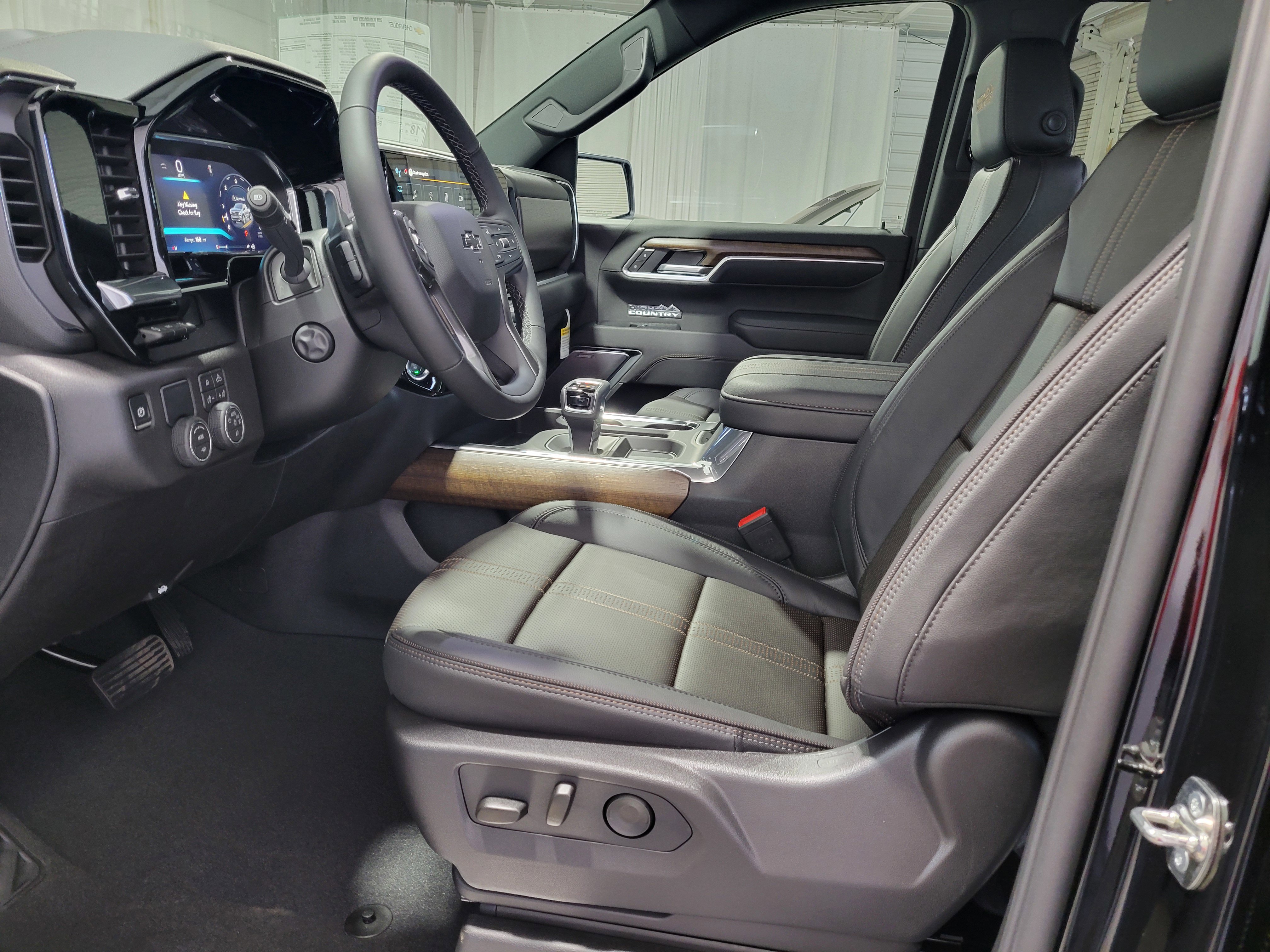 New 2026 Chevrolet Silverado 1500 High Country w/ Midnight Edition image 38