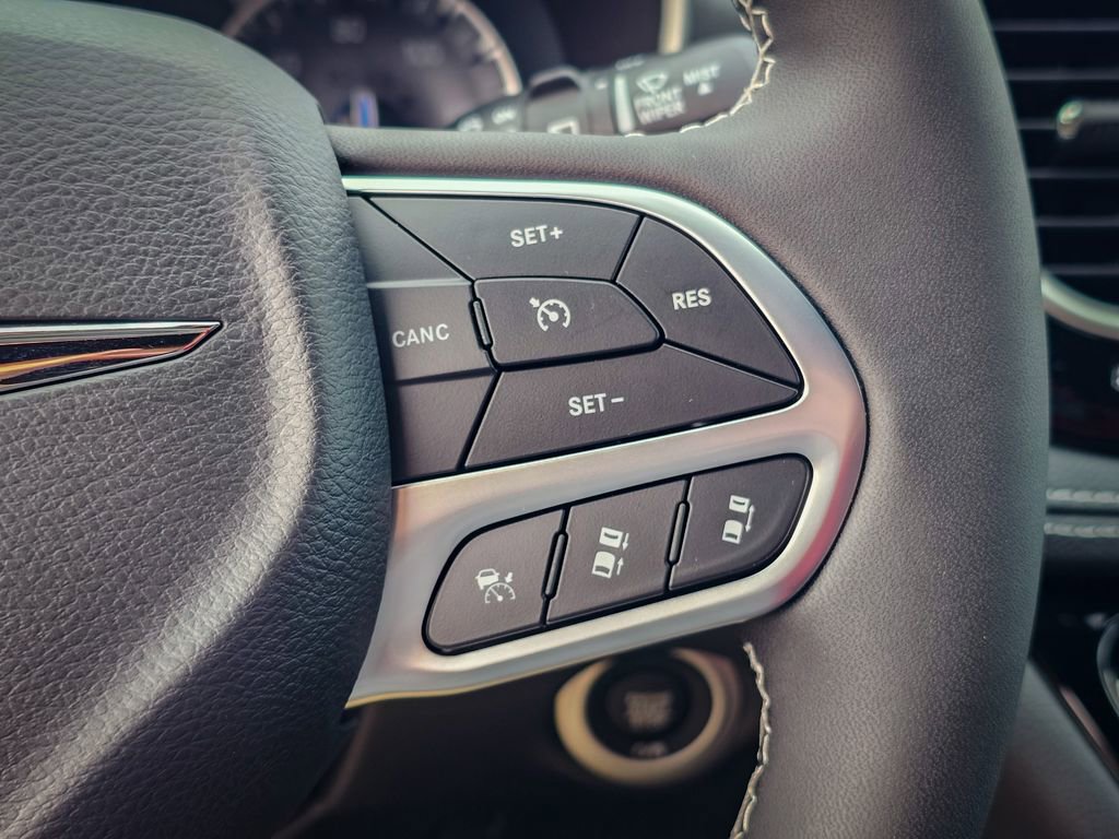 New 2026 Chrysler Pacifica Select image 21