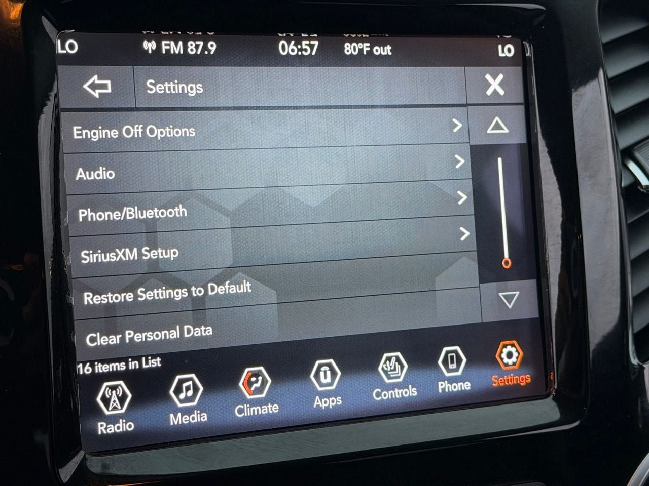 Used 2019 Jeep Cherokee Limited AWD/4WD image 32