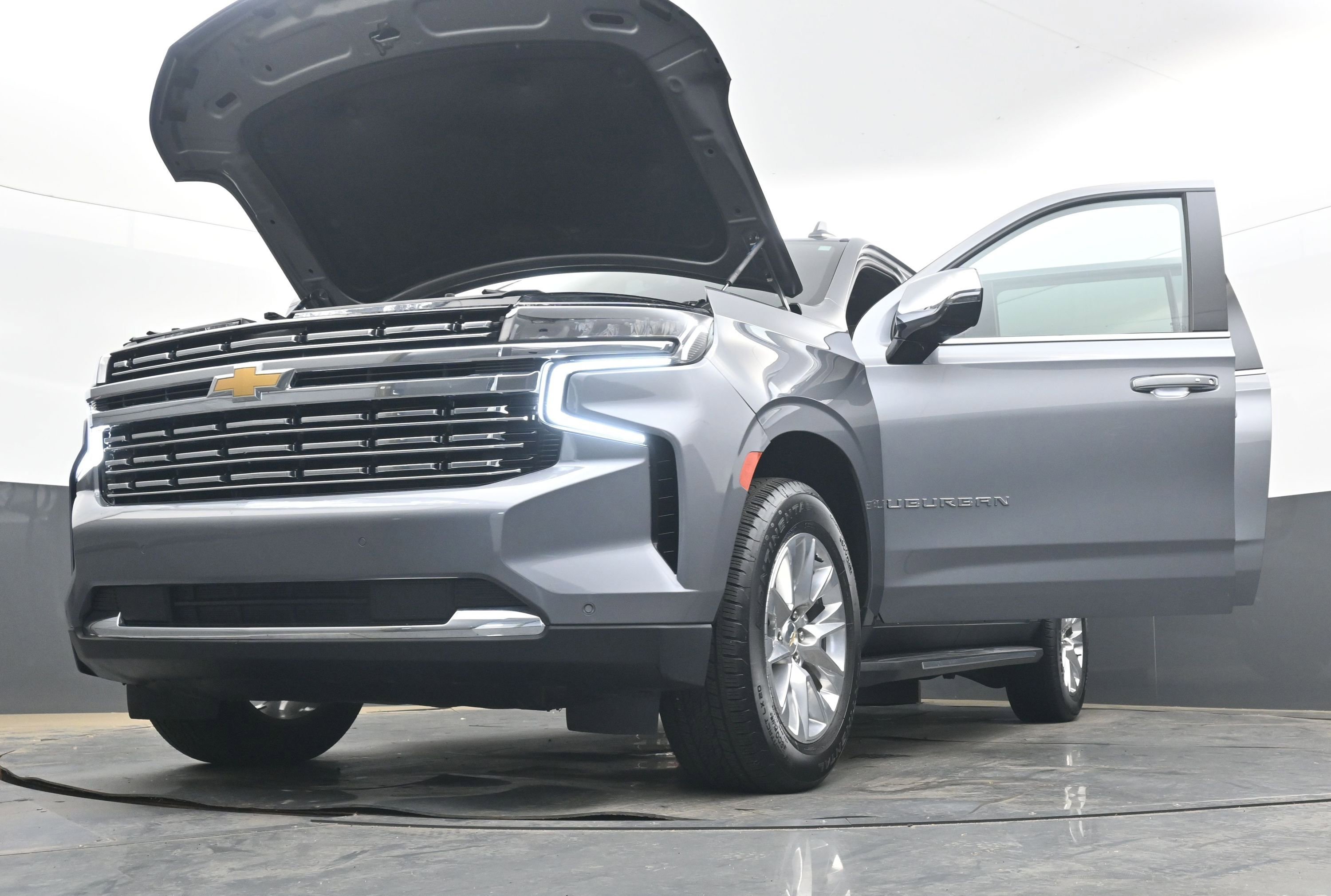 Used 2021 Chevrolet Suburban Premier image 41