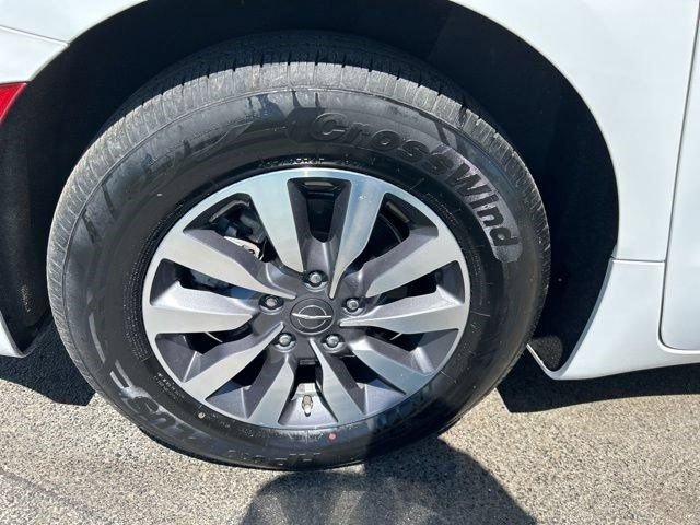 Used 2023 Chrysler Pacifica Touring-L FWD image 55