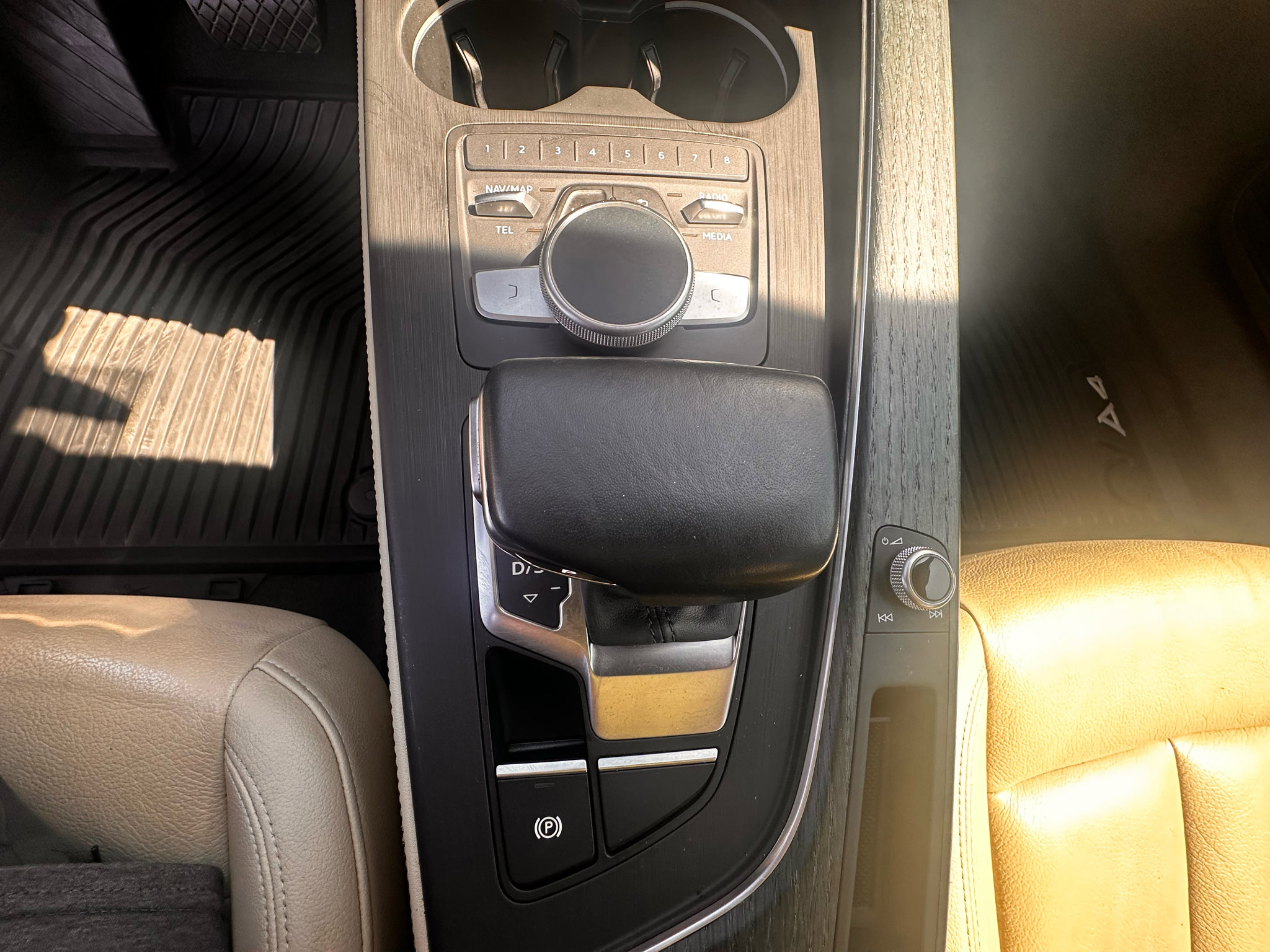 Used 2018 Audi A4 2.0T allroad Prestige w/ Prestige Package image 18