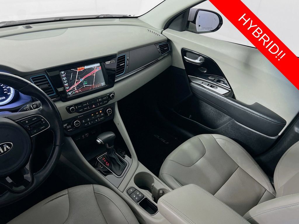 Certified 2017 Kia Niro Touring image 26