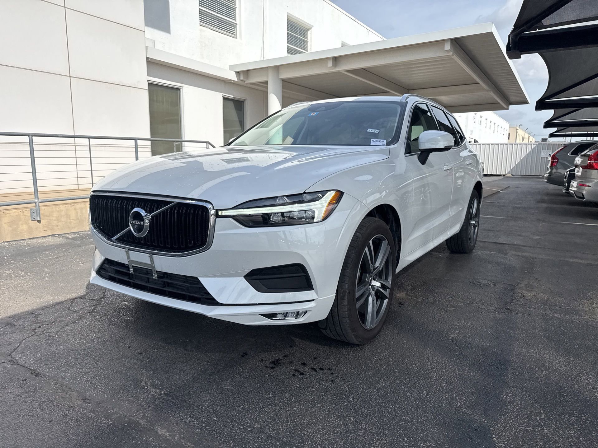 Used 2021 Volvo XC60 T5 Momentum w/ Advanced Package