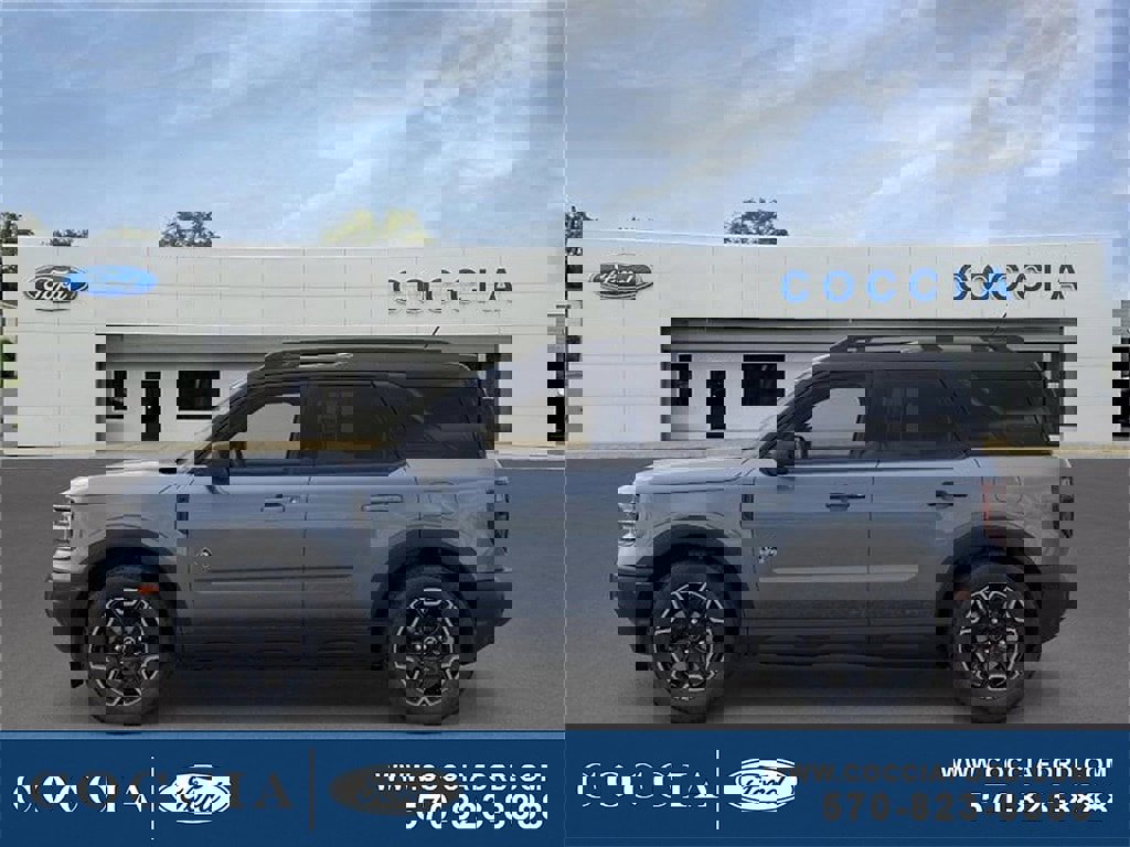 Used 2025 Ford Bronco Sport Outer Banks image 3