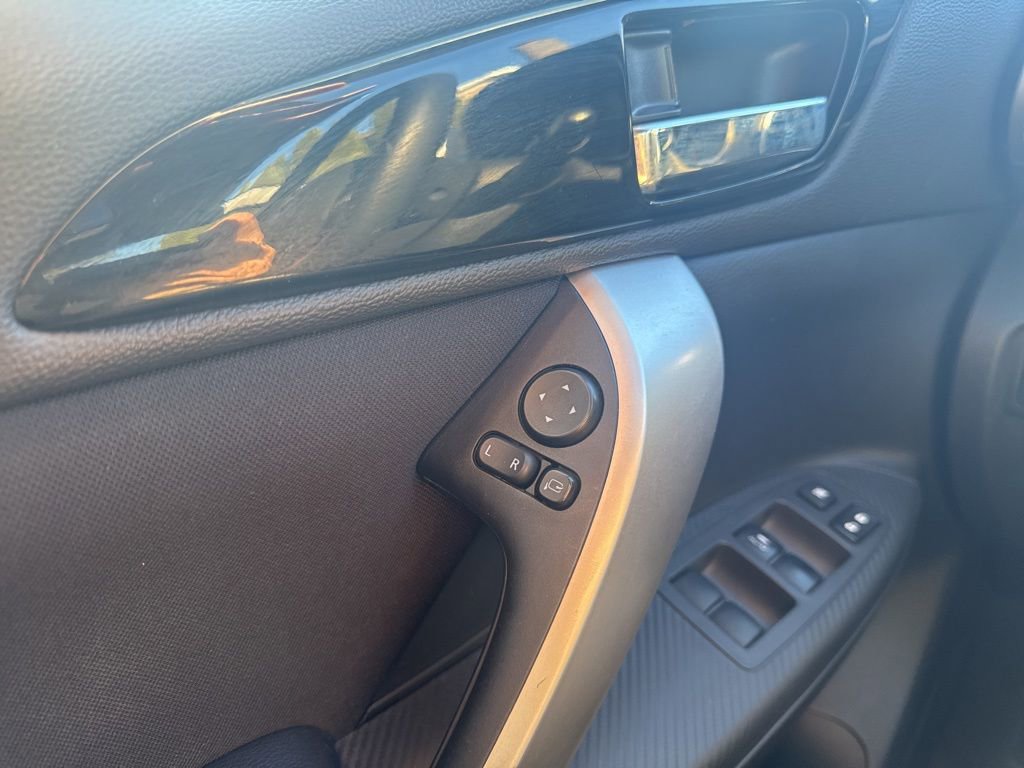 Used 2020 Mitsubishi Eclipse Cross SE image 28