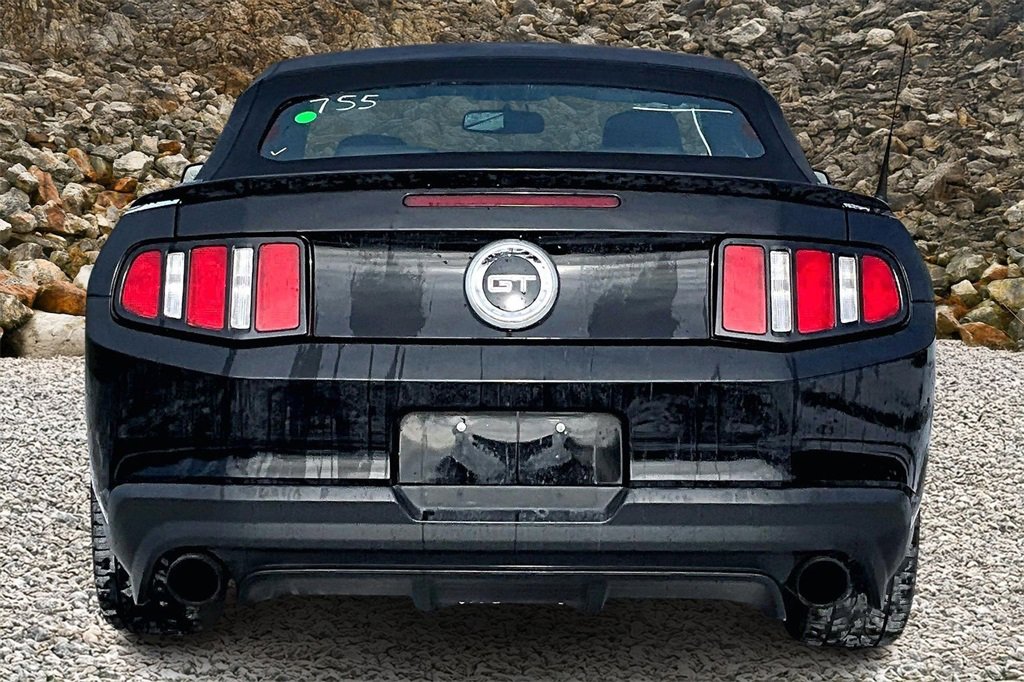 Used 2010 Ford Mustang GT image 4