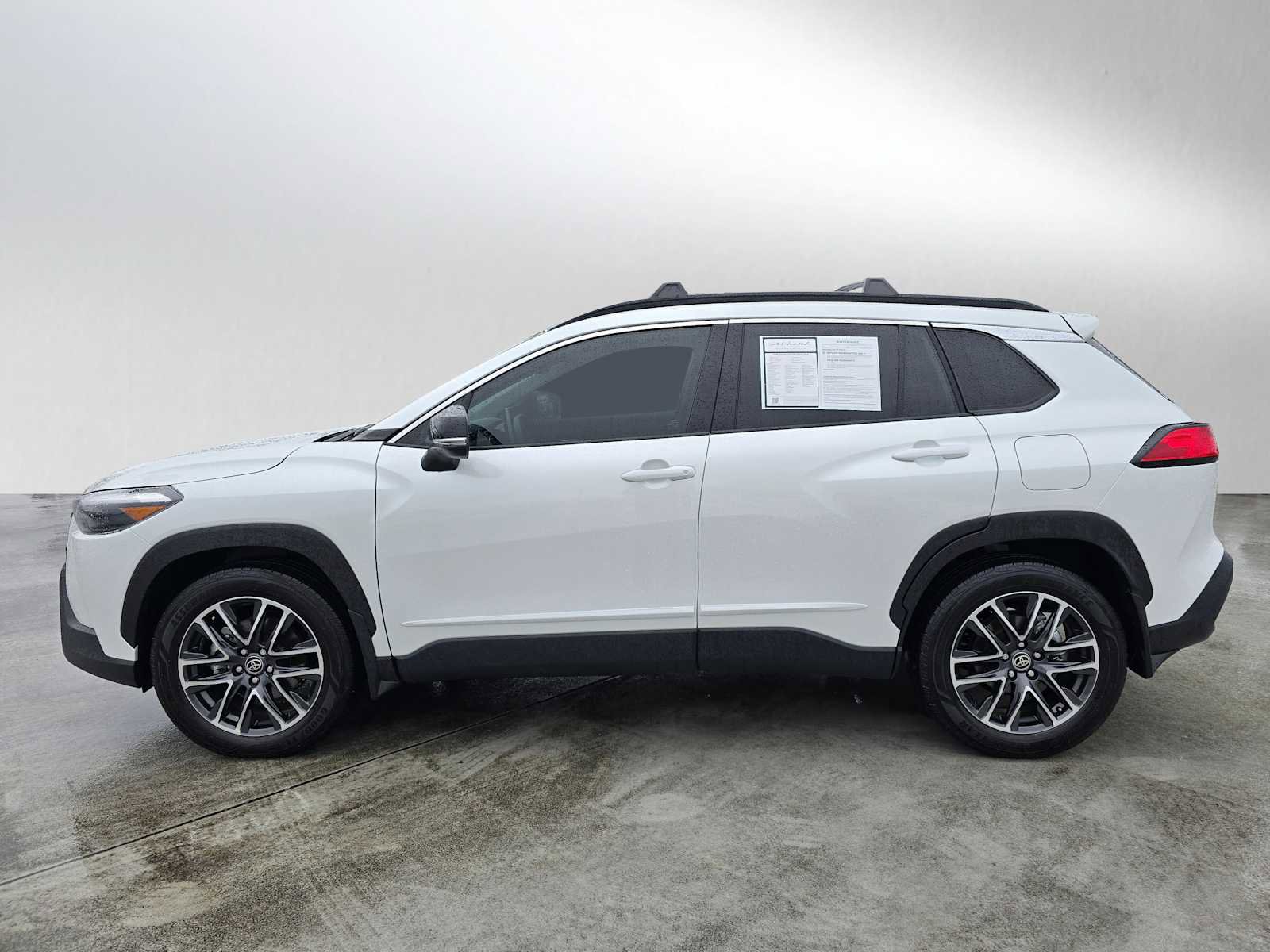 Certified 2026 Toyota Corolla Cross XLE w/ Convenience Package image 4