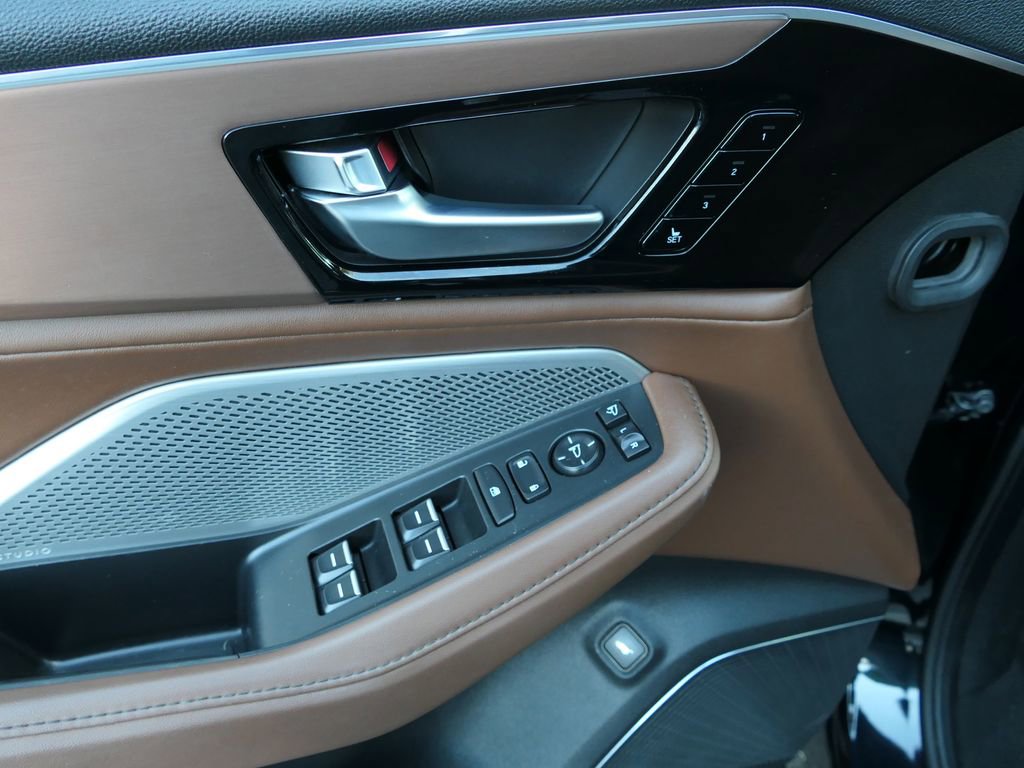 Used 2022 Acura MDX FWD w/ Technology Package image 13