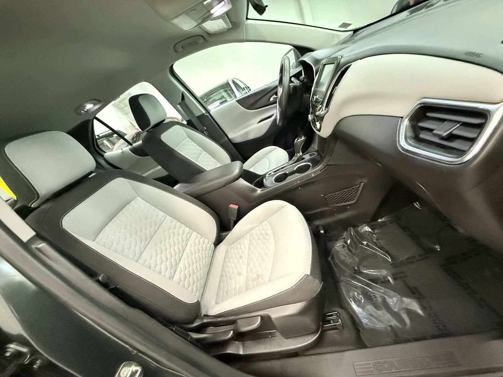 Used 2018 Chevrolet Equinox LS AWD/4WD image 24
