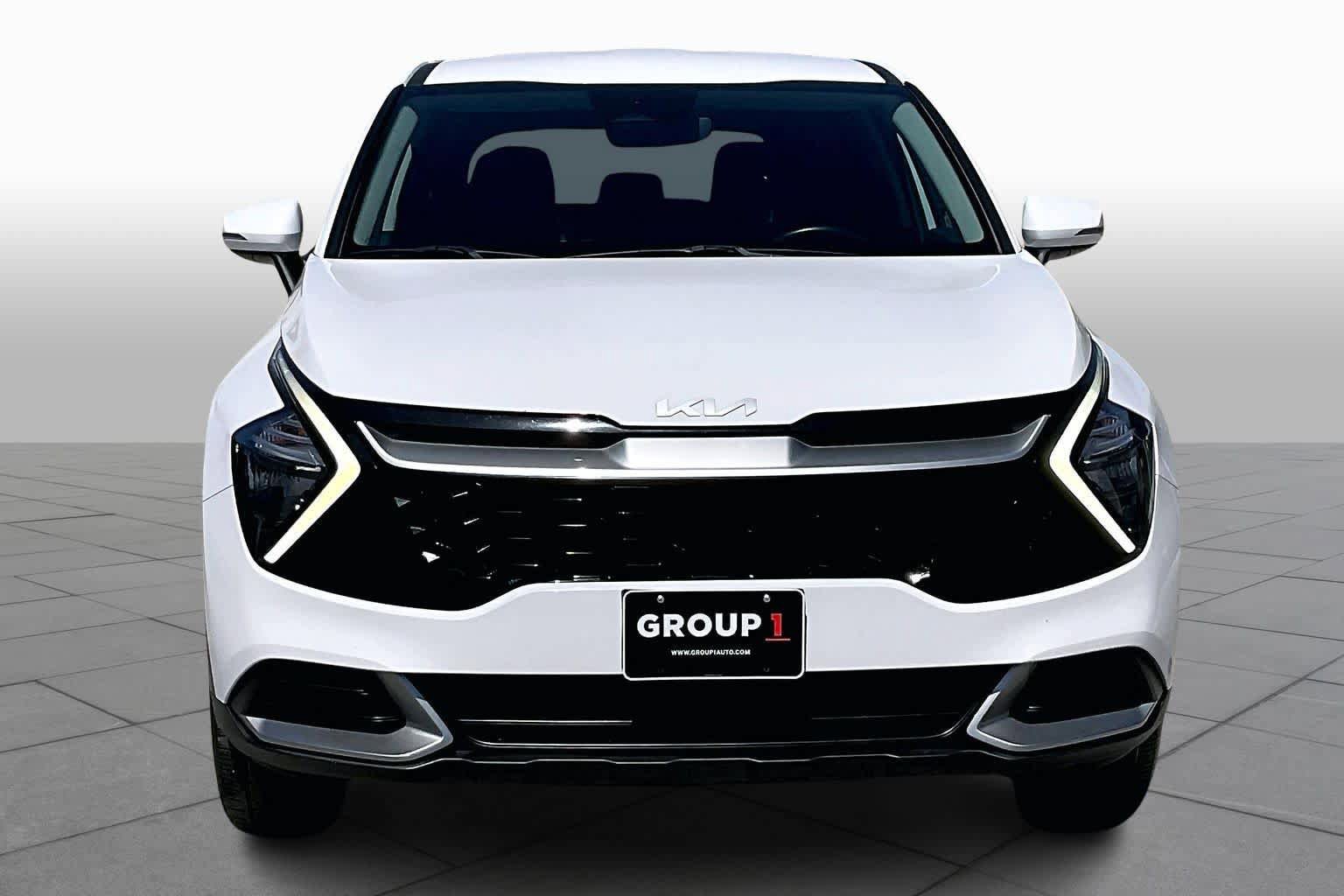 Used 2023 Kia Sportage EX image 4