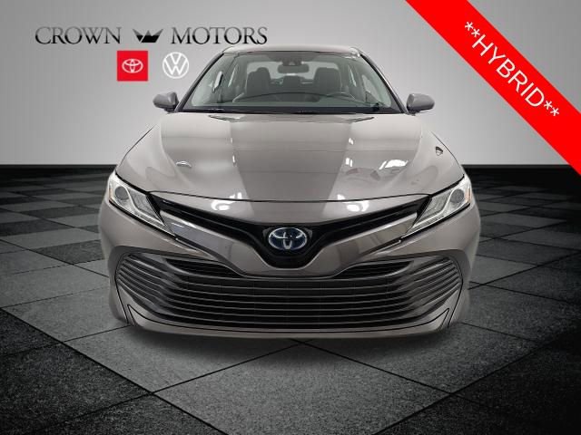 Used 2019 Toyota Camry XLE image 2