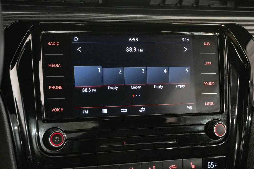 Used 2022 Volkswagen Passat 2.0T R-Line image 16