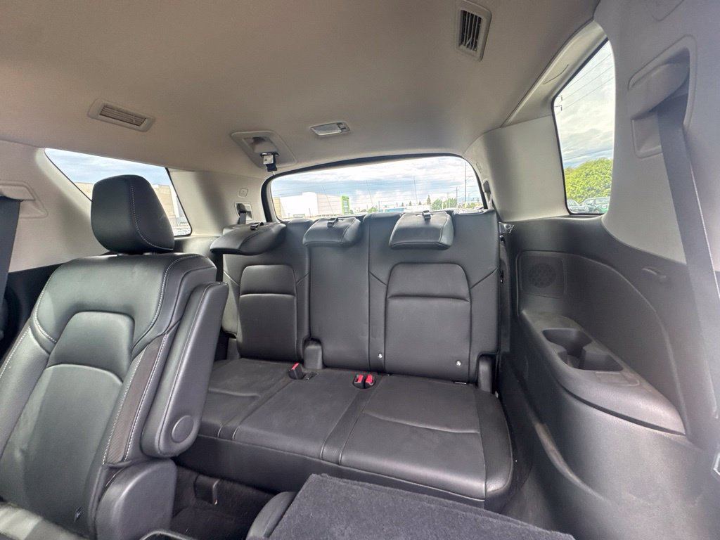 Used 2025 Nissan Pathfinder SL w/ SL Premium Package FWD image 12