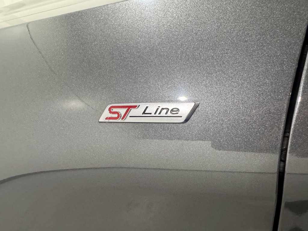 Used 2023 Ford Explorer ST-Line w/ Class IV Trailer Tow Package AWD/4WD image 34