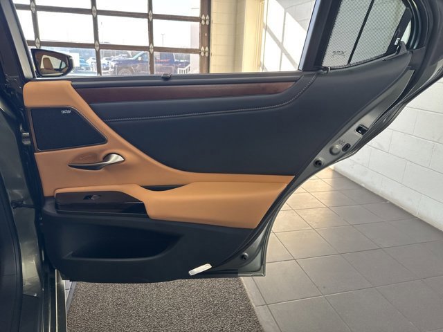 New 2025 Lexus ES 350 Ultra Luxury image 48