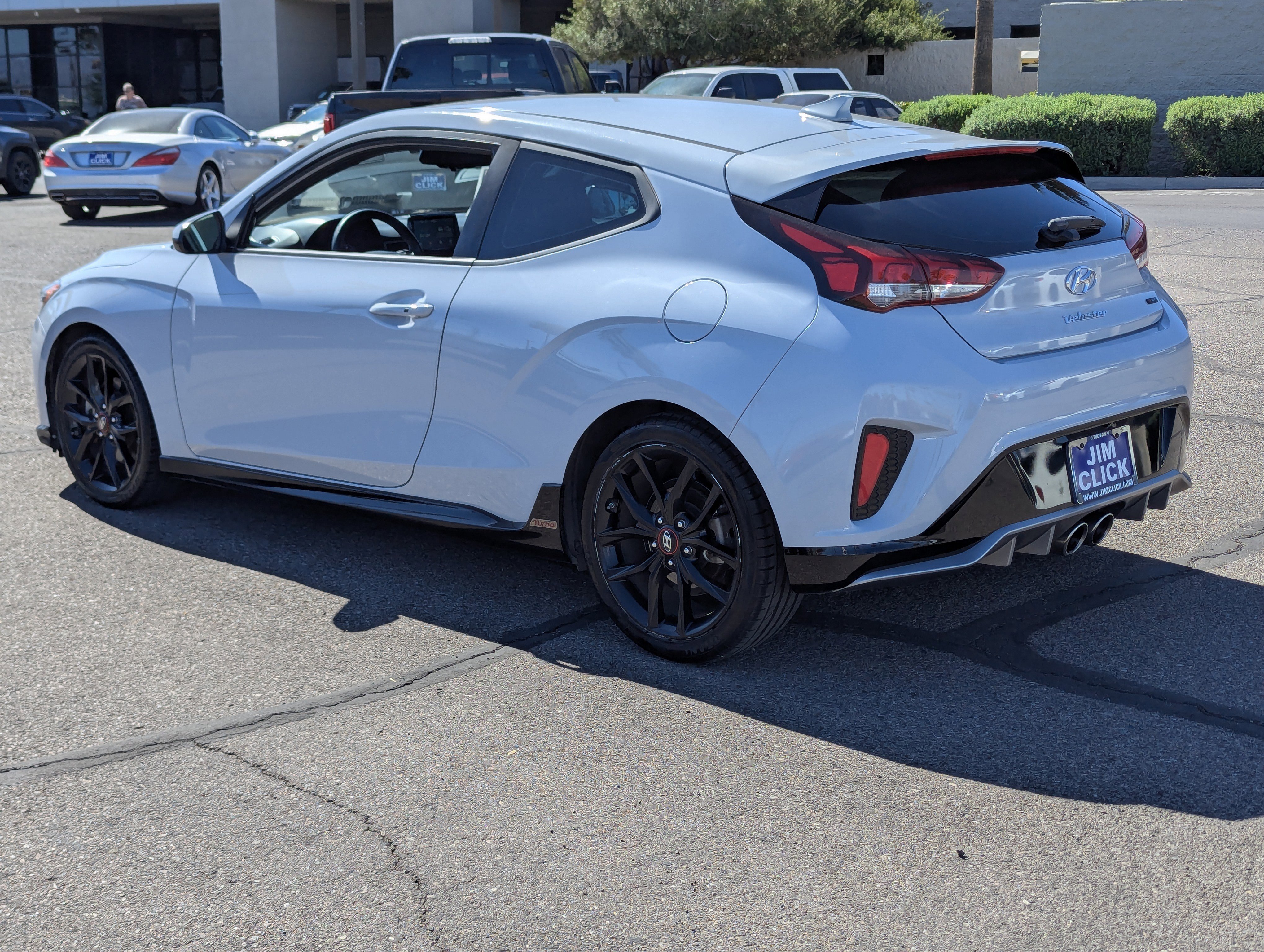 Used 2020 Hyundai Veloster Turbo R-Spec image 4