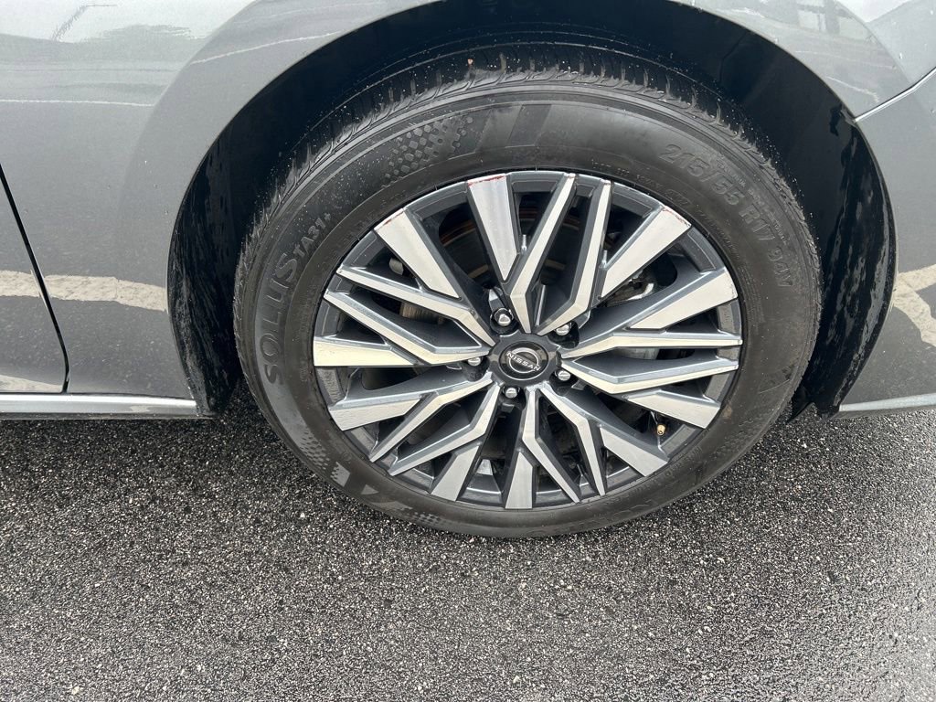 Certified 2025 Nissan Altima 2.5 SV FWD image 26