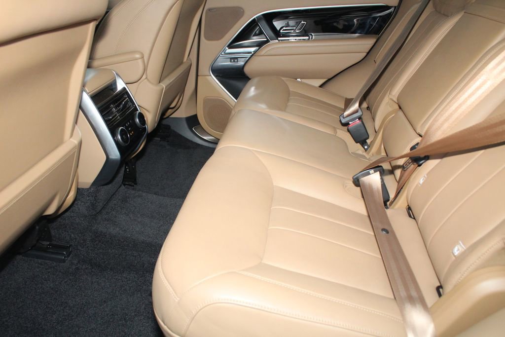 Used 2023 Land Rover Range Rover SE image 5