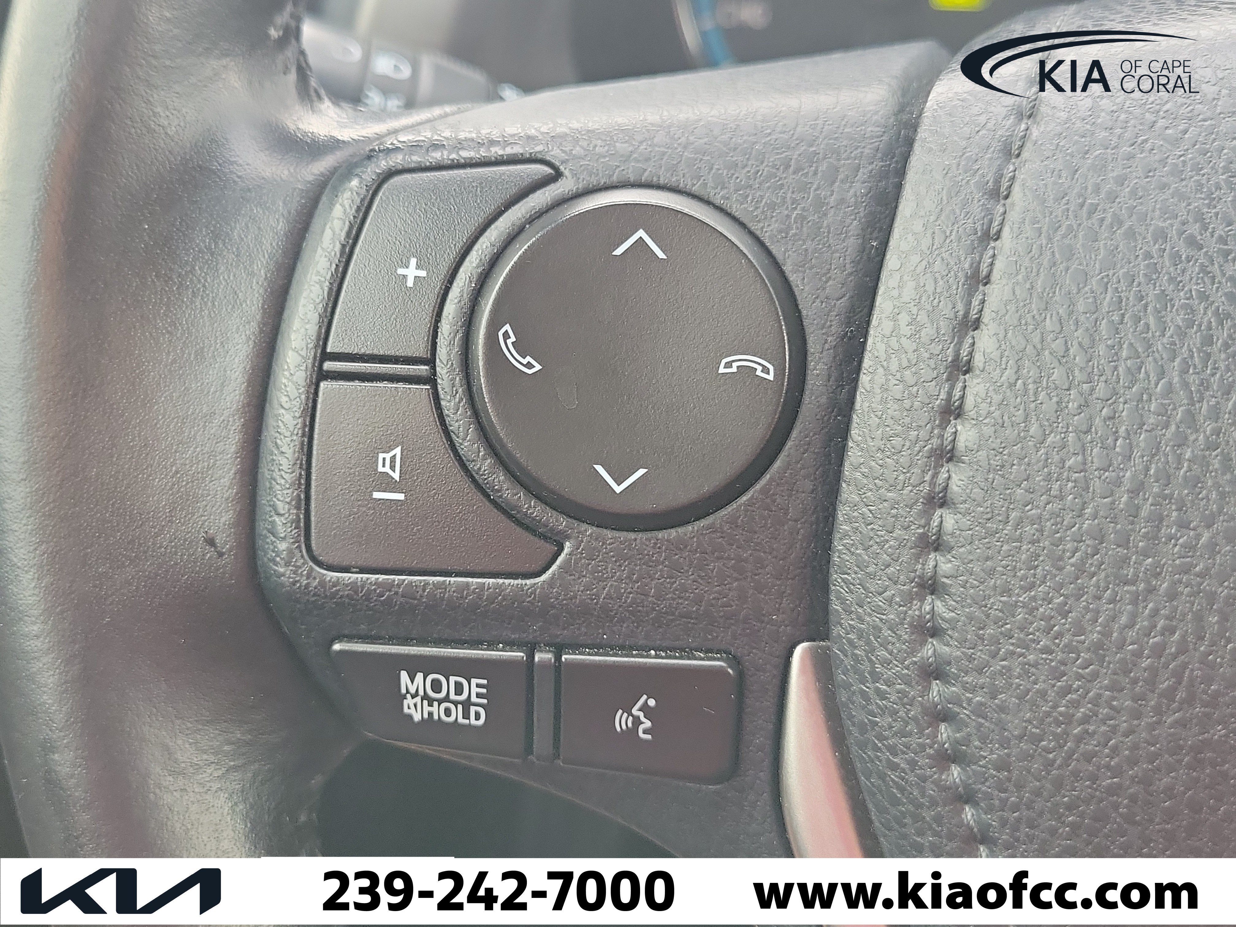 Used 2016 Toyota RAV4 XLE AWD/4WD image 27