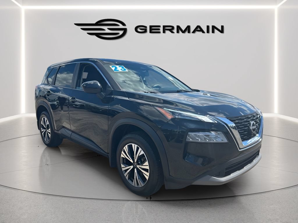 Used 2023 Nissan Rogue SV AWD/4WD image 2