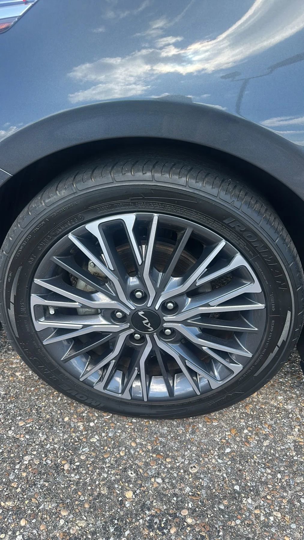 Used 2023 Kia Forte GT-Line w/ GT-Line Premium Package image 9