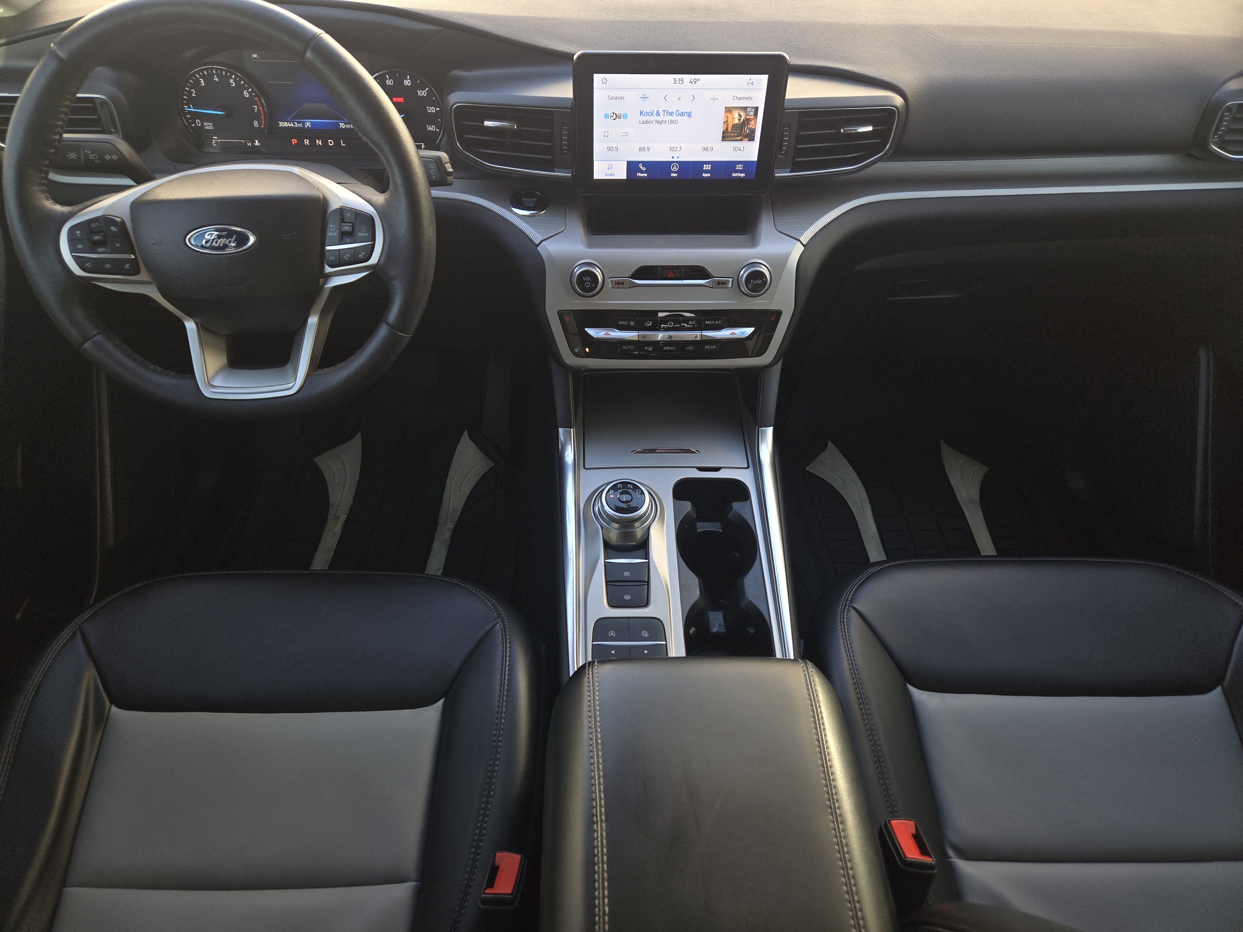 Used 2023 Ford Explorer XLT w/ Equipment Group 202A image 27