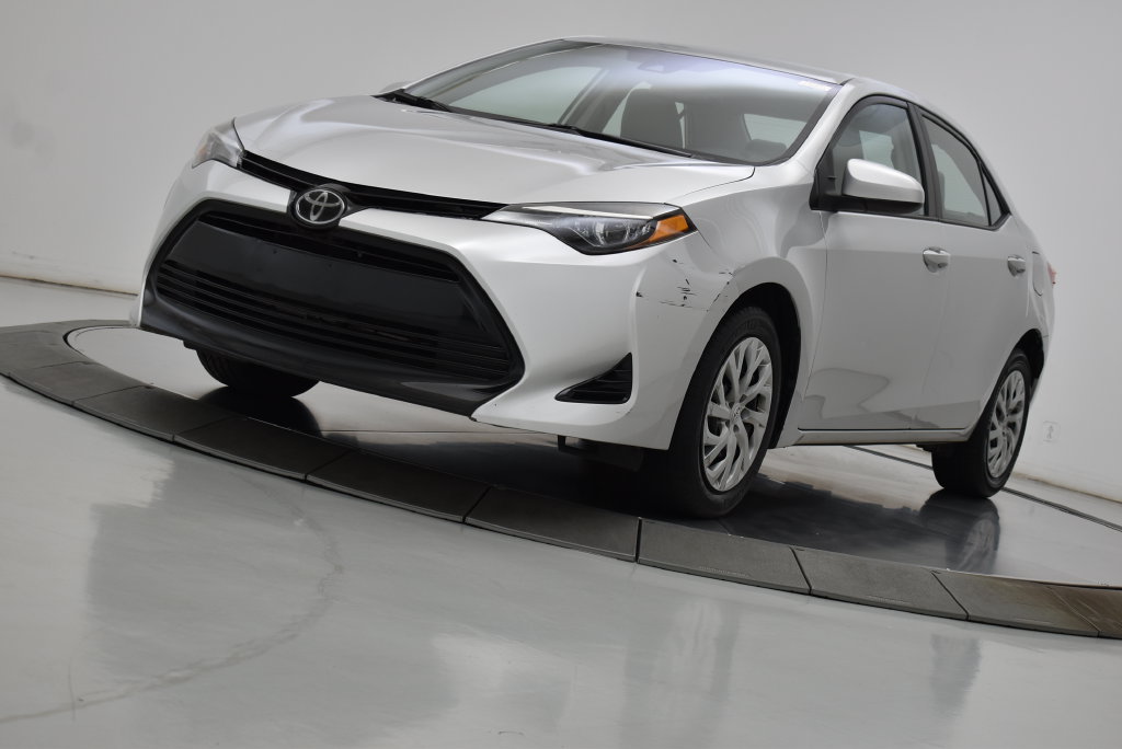 Used 2018 Toyota Corolla LE FWD image 13
