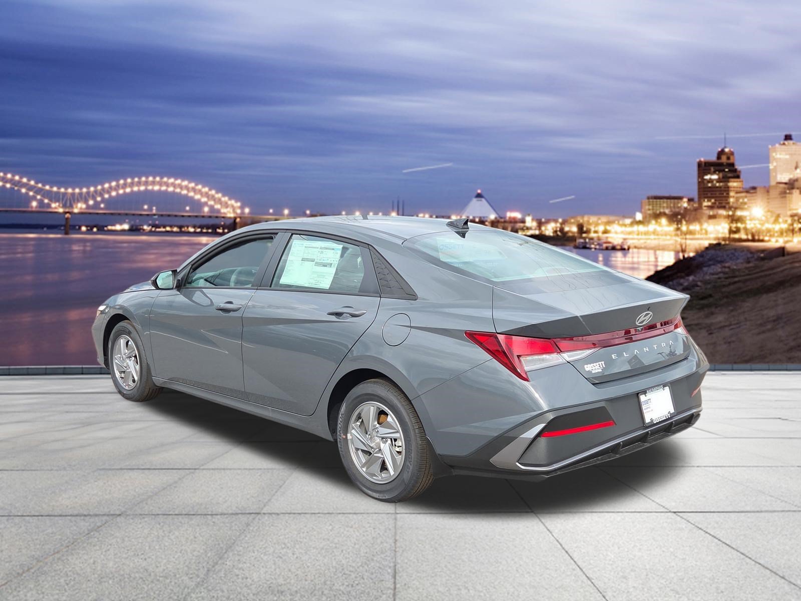 New 2026 Hyundai Elantra SE FWD image 3