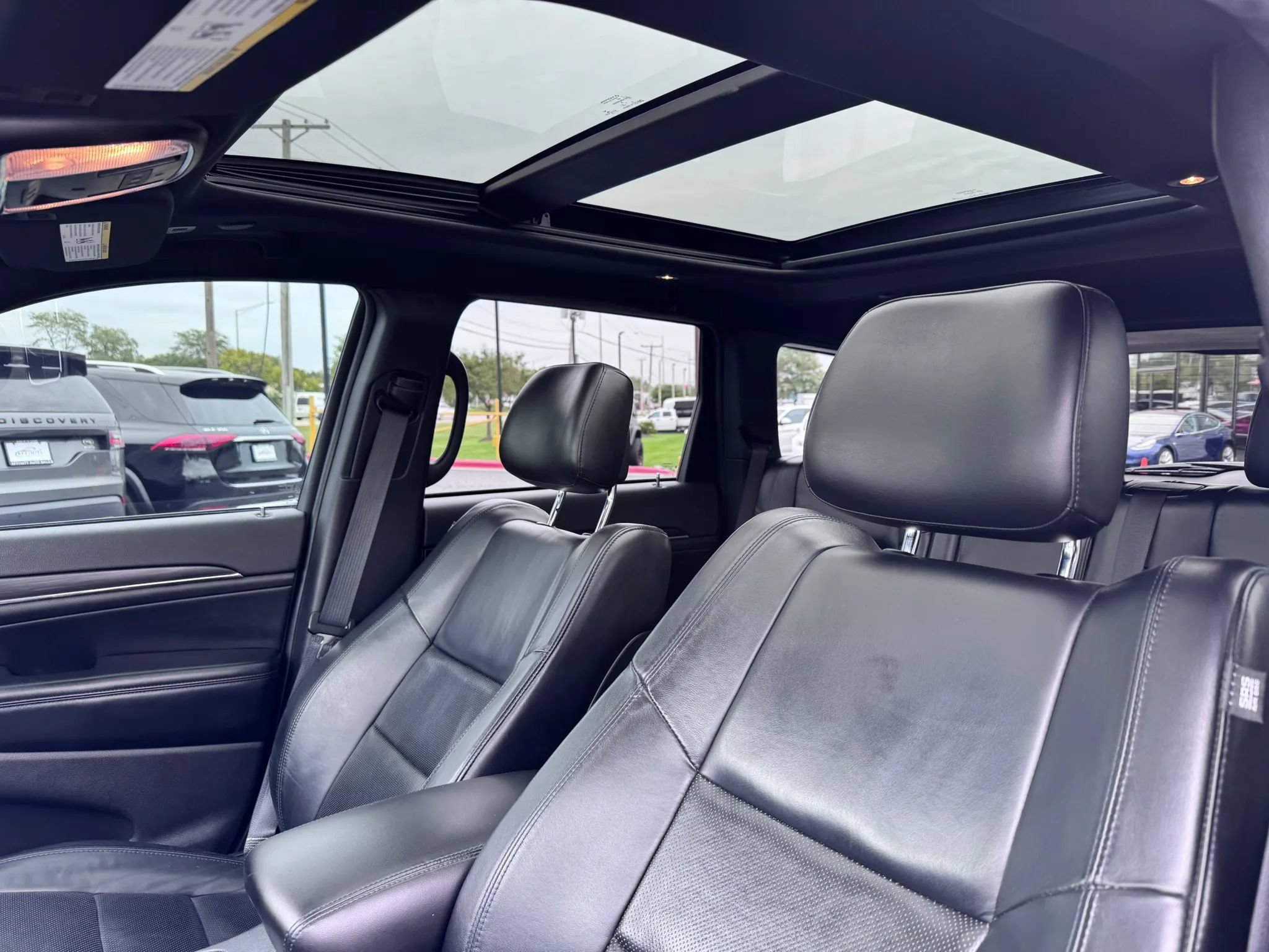 Used 2019 Jeep Grand Cherokee Limited w/ Luxury Group II AWD/4WD image 39