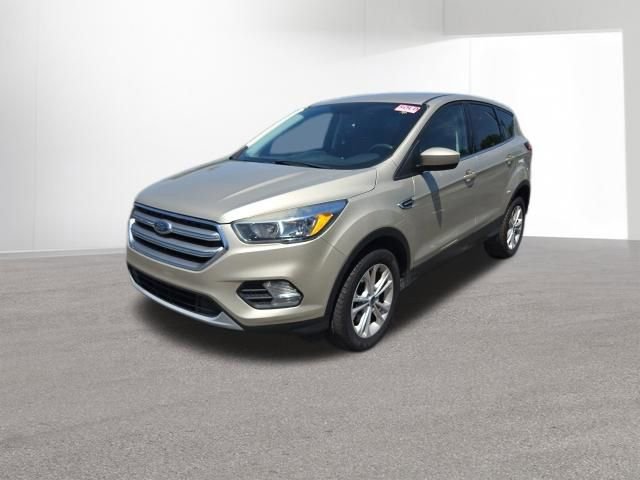 Used 2017 Ford Escape SE w/ SE Cold Weather Package AWD/4WD image 1
