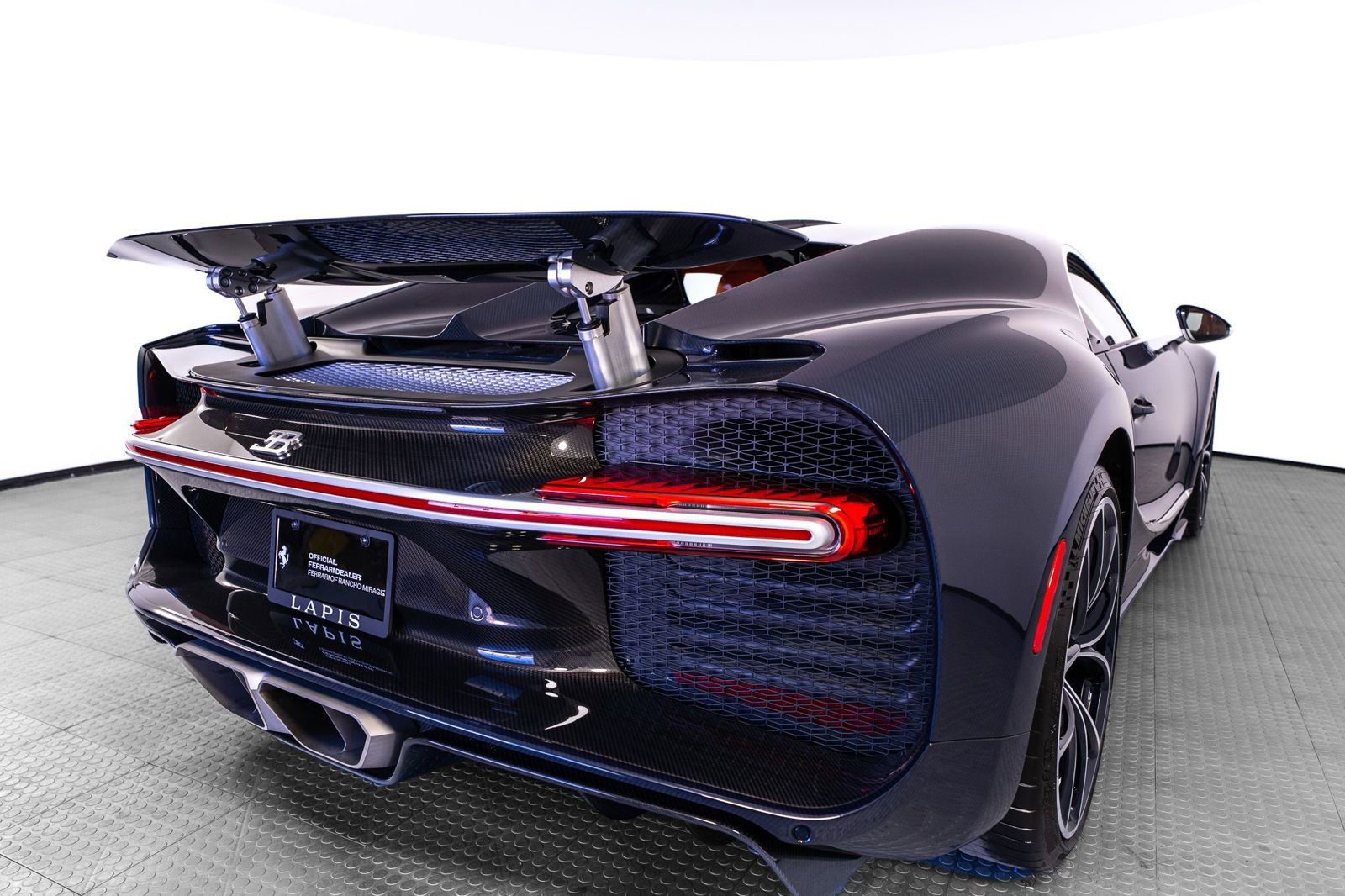 Used 2018 Bugatti Chiron image 84