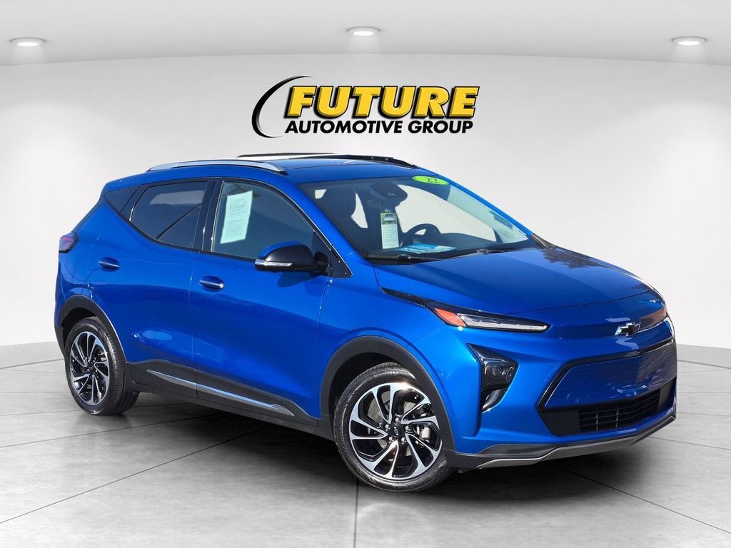 Certified 2022 Chevrolet Bolt EUV Premier w/ Sun & Sound Package FWD image 1