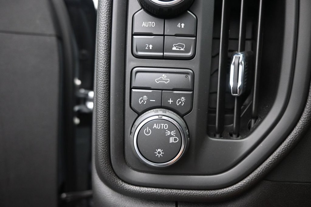 Used 2026 Chevrolet Silverado 1500 Custom w/ LPO, Dark Essentials Package AWD/4WD image 36