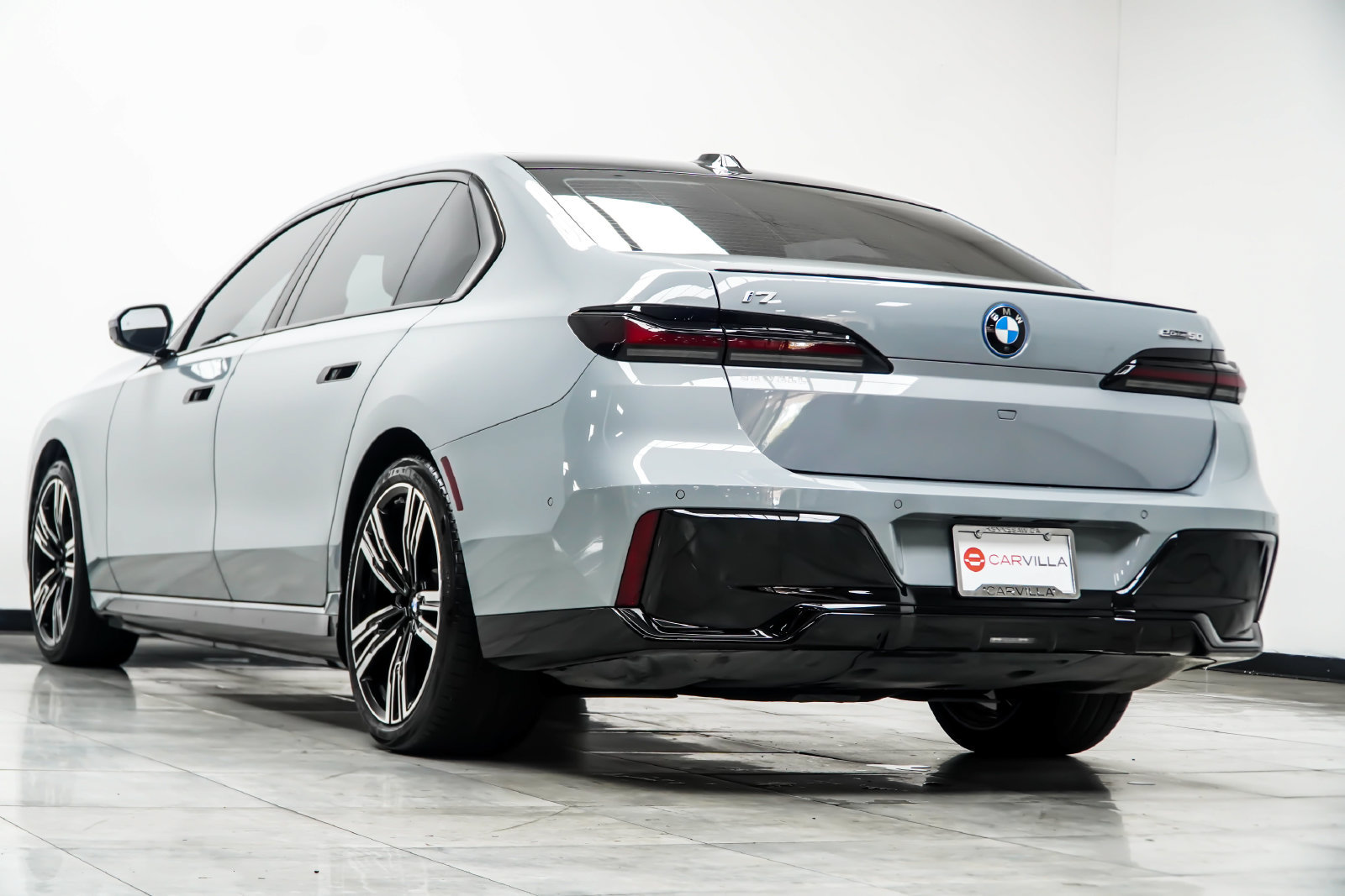 Used 2024 BMW i7 eDrive50 w/ M Sport Package RWD image 14