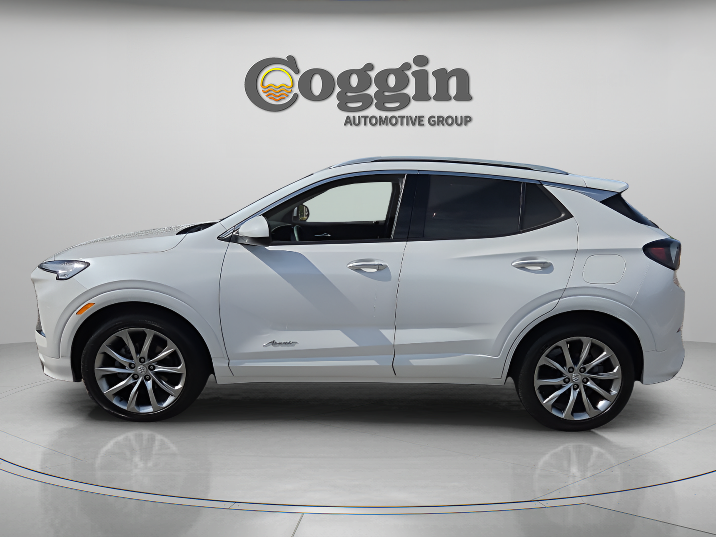 Certified 2024 Buick Encore GX Avenir w/ Avenir Convenience Package FWD image 2