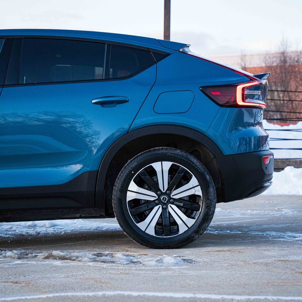 Certified 2023 Volvo C40 P8 Recharge Plus image 4