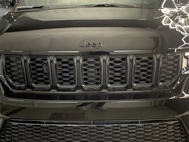 New 2025 Jeep Grand Cherokee Limited w/ Black Appearance Package image 9
