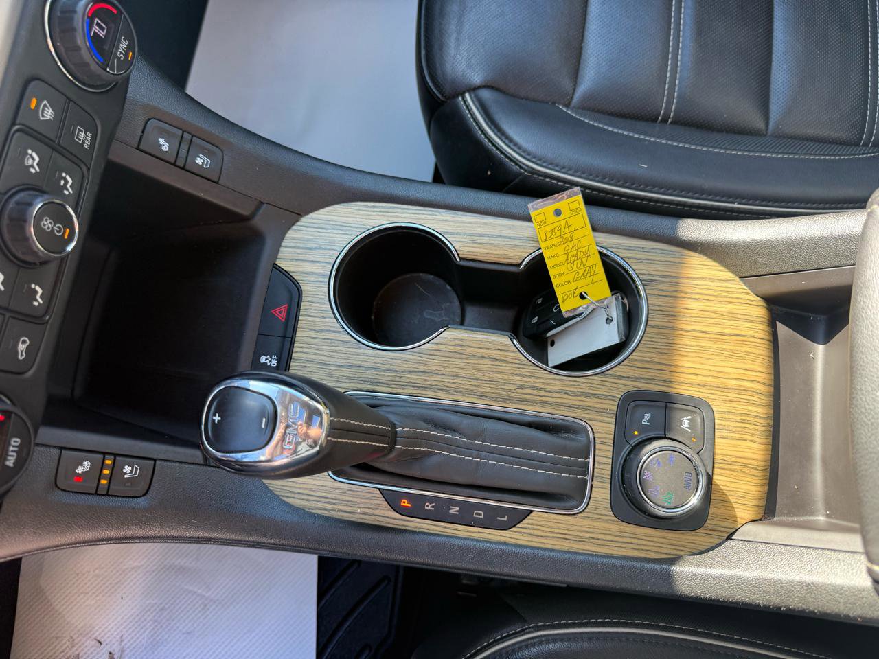 Used 2018 GMC Acadia Denali w/ Technology Package AWD/4WD image 32