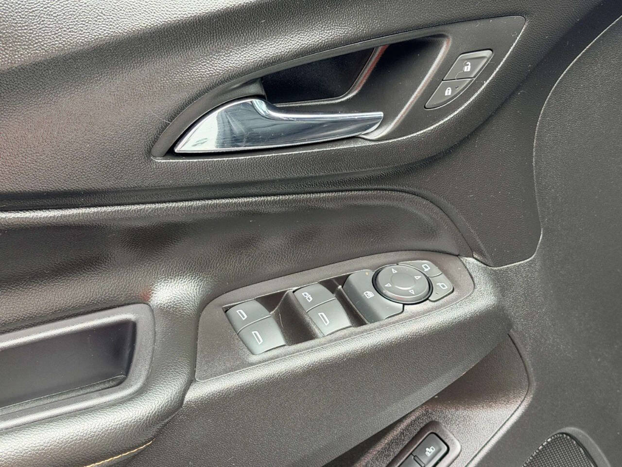 Used 2019 Chevrolet Equinox Premier AWD/4WD image 15