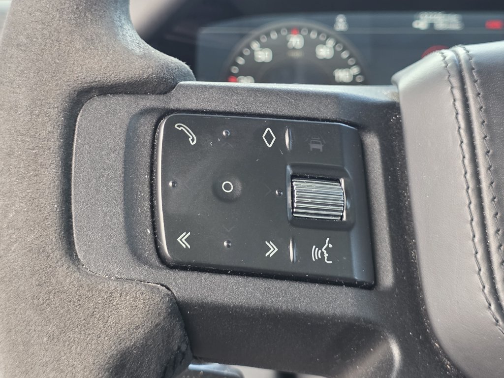 Used 2022 Land Rover Defender 110 V8 AWD/4WD image 37