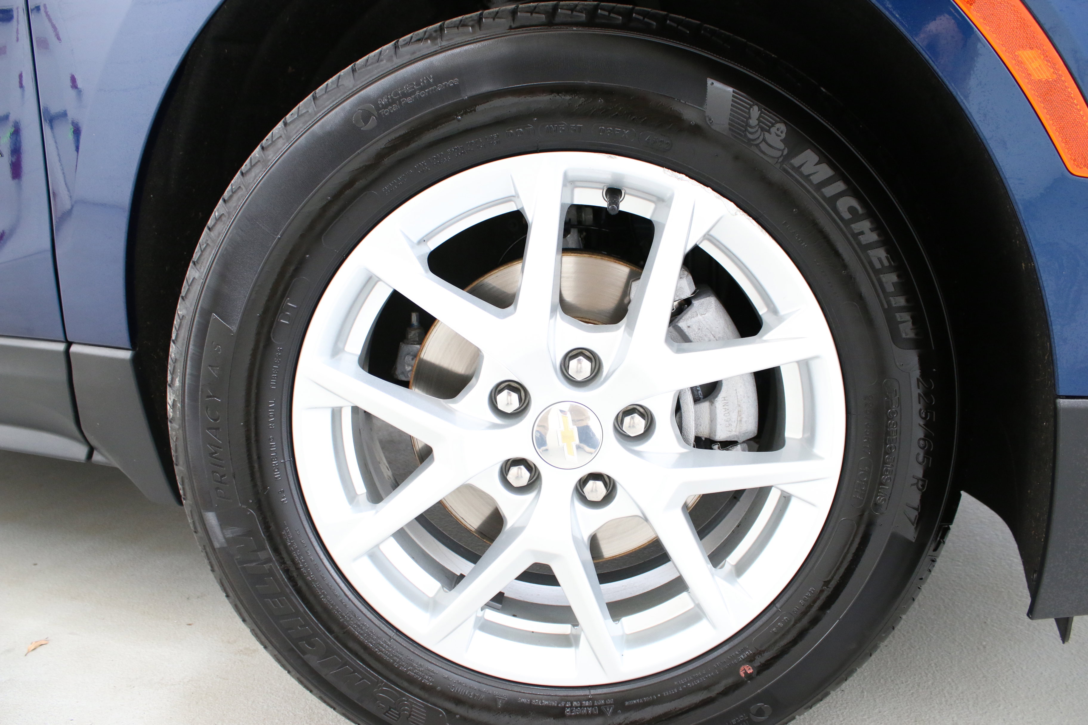 Used 2023 Chevrolet Equinox LT FWD image 33