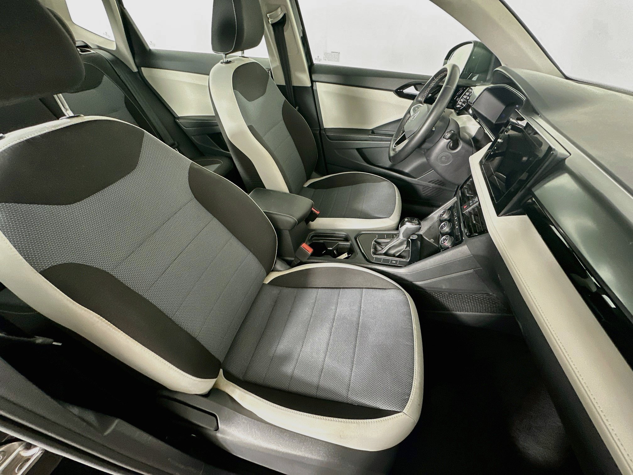 Used 2025 Volkswagen Taos S FWD image 29