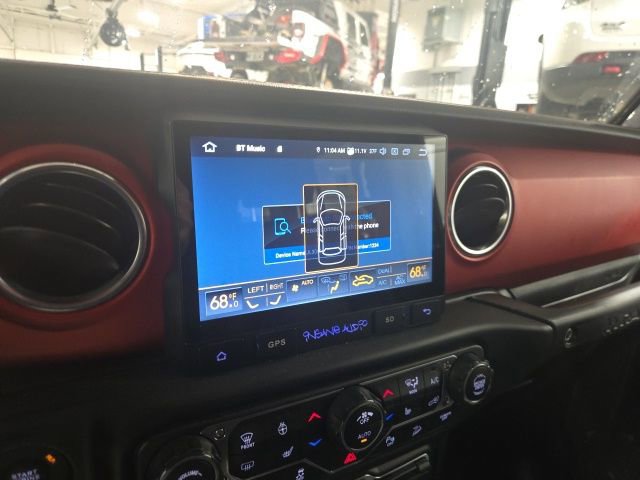 Used 2019 Jeep Wrangler Unlimited Rubicon w/ Steel Bumper Group image 14