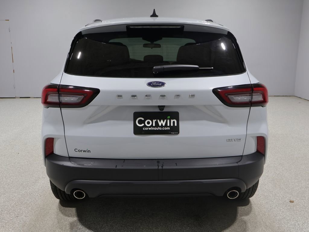 Used 2025 Ford Escape ST-Line Select AWD/4WD image 3