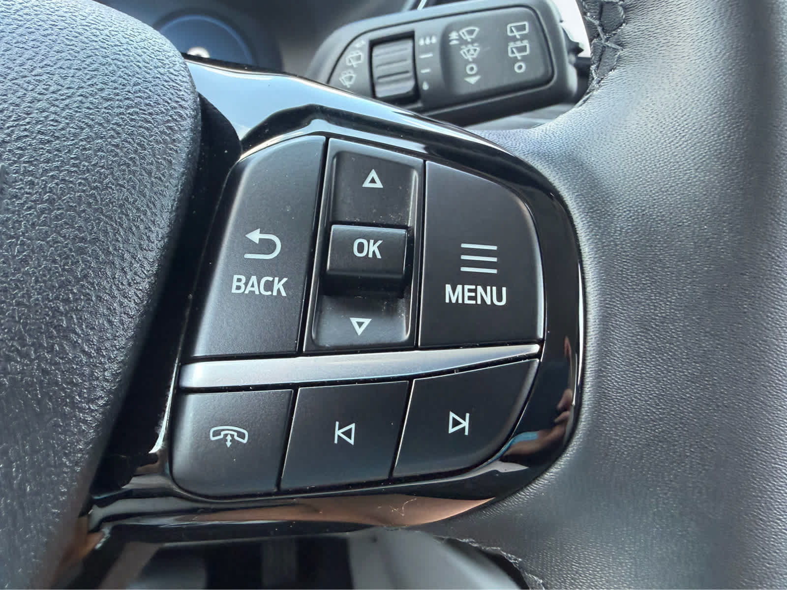 Used 2023 Ford Escape Platinum AWD/4WD image 26